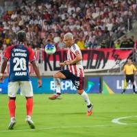 Teófilo fue uno de los hombres más insistentes que tuvo en ataque Junior ante DIM. El delantero abrió el marcador para el triunfo de su equipo. FOTO: X-JUNIOR