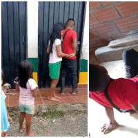 Fotogramas del video en los que se observa al hombre abriendo la puerta de una escuela y luego siendo castigado con un cepo. FOTO: Cortesía