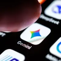 Google actualiza Gemini tras demanda por incitación al suicidio de un usuario. Foto: AFP