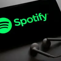 Spotify confirmó que identificó y desactivó las cuentas de los hackers. FOTO: GETTY