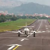 La situación se generó por una interferencia en la frecuencia aérea, que obligó a suspender las operaciones. FOTO: El Colombiano