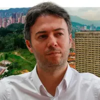 El exalcalde Daniel Quintero es uno de los 13 implicados en el caso de Aguas Vivas. FOTO: El Colombiano