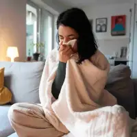 La OMS publicó su informe anual de Estimaciones Mundiales de Salud, que revela que la esperanza de vida global casi ha recuperado los niveles previos a la pandemia de covid-19, pero que los años vividos en buenas condiciones de salud se recuperan más lentamente. FOTO Freepik