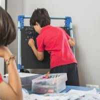 El Ministerio de Educación y la Comisión Nacional del Servicio Civil adelantan revisiones sobre presuntas irregularidades en procesos docentes de Antioquia y Medellín. FOTO: Magnific.