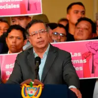 Gustavo Petro pretende que una nueva consulta popular incluya preguntas sobre el sistema de salud. FOTO PRESIDENCIA