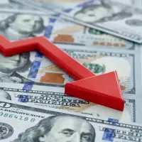 La divisa ha marcado un mínimo de $3.064,50 durante la jornada. FOTO: GETTY