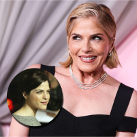 Adelante, cómo se veía Selma Blair cuando actuó en Legalmente Rubia. Atrás, foto reciente de la actriz. Fotos: AFP.