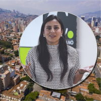 Mónica Almonacid, actual directora de Medellín Cómo Vamos, es profesional en Finanzas y Relaciones Internacionales, con Maestría en Políticas Públicas de la Universidad de Chicago. Foto: Manuel Saldarriaga y Horus Thor Amaya