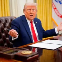 Durante su segundo mandato, Donald Trump ha hecho varios esfuerzos para que el gobierno federal controle el desarrollo de la IA, pero esto enfrentan una intensa oposición política y legal. FOTO: AFP