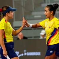 Yuliana Lizarazo y Camila Osorio disputaron el duelo de dobles en la Billie Jean King Cup ante Croacia. FOTO CORTESÍA FEDECOLTENIS