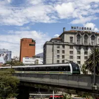 Según las directivas del Metro de Medellín, con la emisión de bonos posiciona a la empresa en los más altos estándares nacionales e internacionales de gestión y administración, permitiéndole acceder al mercado de valores. Foto: Julio César Herrera Echeverri.