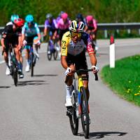 Egan Bernal ya tiene a su compañero Thymen Arensman más adelante en la general (9°), por lo que de ahora en adelante tendrá que trabajar para él. FOTO X-Netcompany INEOS