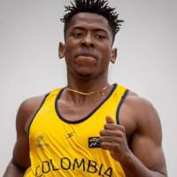 Déiner Guaitoto, de 19 años, hizo parte del relevo de Colombia que ganó oro (38,73) en Juegos Bolivarianos en Lima, Perú-2025. FOTO CORTESÍA