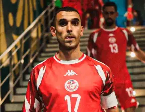 El volante Ellyes Skhiri, de 31 años, fue el responsable del autogol de Túnez ante Países Bajos en el duelo que cierra la tercera fecha del Grupo F en el Mundial de Norteamérica. FOTO TOMADA X @NoussourTN