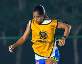 La delantera Maithé López es la principal carta de Colombia para el duelo ante Brasil, este jueves, por la segunda fecha del hexagonal final en Paraguay. FOTO CORTESÍA FCF