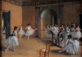En la imagen, The dance Foyer at the Opera on the rue Le Peletier, de Edgar Degas, pintado en 1872. Su obra es un estudio del movimiento corporal y de la atmósfera del Foyer de Danse: el lugar en que las bailarinas pasaban las horas fuera de escena. Foto: Getty Images