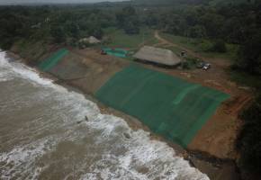 Aspecto de uno de los sistemas para frenar la erosión costera en el Urabá antioqueño. FOTO: Cortesía Gobernación de Antioquia