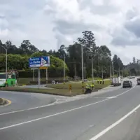 Como parte de esta estrategia, el municipio dispuso de manera permanente una ambulancia del Hospital Nuestra Señora de la Candelaria para atender a personas que resulten lesionadas. FOTO Camilo Suárez. 
