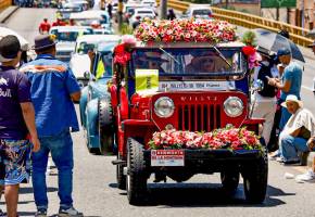 Se calcula que más de un millón de personas vieron el desfile en las calles. FOTO: Manuel Saldarriaga.