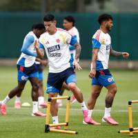 Ya hay gran expectativa entre los aficionados por ver el debut de la Selección Colombia, que será el próximo 17 de junio ante Uzbekistán en el Estadio Azteca de México. James Rodríguez lidera el equipo. FOTO AFP 
