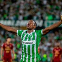 Andrés Román es un lateral que constantemente va al ataque y termina en posición de gol. En los últimos meses le costó recuperar su mejor versión, pero la está alcanzando otra vez. FOTO jUAN aNTONIO sÁNCHEZ 