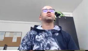 La actitud del imputado se mantuvo calmada e inexpresiva durante todo el transcurso de la audiencia. La Fiscalía insistió en que Suárez Ortiz es un peligro para la sociedad. FOTO: captura de pantalla.