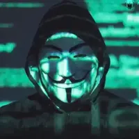 Los fraudes con inteligencia artificial, como la clonación de voz y las videollamadas falsas, ya circulan como servicios ilícitos en foros clandestinos del país. FOTO: Tomada de X Anonymous