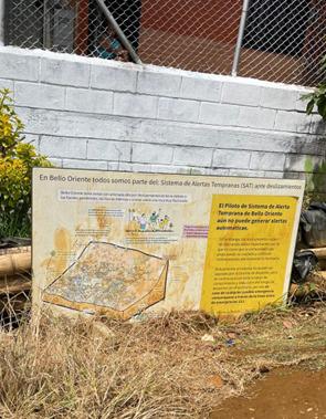 Estado de abandono de la infraestructura del sistema de alertas tempranas en Bello Oriente. FOTO: CORTESÍA
