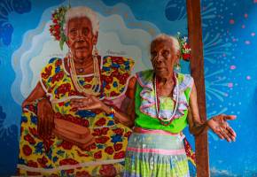 Eustiquia Amaranto nació el 29 de septiembre de 1928 en Turbo. Antes de ser la bullerenguera más reconocida del Caribe antioqueño fue partera, rezandera, sabedora de medicina tradicional, barequera de oro, pescadora, cocinera tradicional, trabajadora del campo y madre de diez hijos. FOTO: MANUEL SALDARRIAGA