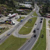 Descripción: Veredas afectadas en Guarne por la autopista Medellin Bogotá que le falta puentes para el cruce de los peatones. Fecha de evento: 23/06/2023. Foto: Manuel Saldarriaga Quintero