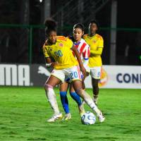 La jugadora Rihanna Cuesta marcó el segundo tanto de Colombia en la victoria 3-0 ante Paraguay en el cierre del Grupo A del Sudamericano Sub-17. FOTO CORTESÍA FCF 