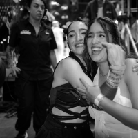 Emily Estefan y Gemeny Hernández, pareja desde 2016, conducen el pódcast In Our Own World y habían asistido juntas a eventos recientes en Madrid y Miami. FOTO: @emily_estefan vía Instagram. 