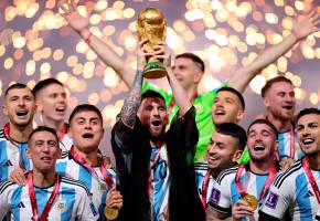 Original o réplica? Qué Copa del Mundo trajeron los jugadores de la  Selección argentina