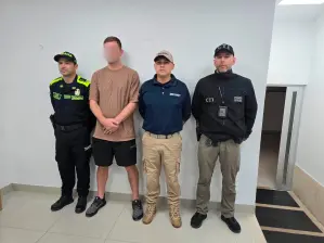 El extranjero fue ubicado en un hotel de El Poblado, comuna 14 de Medellín. FOTO Cortesía Migración Colombia