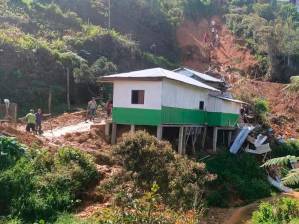 En el municipio han derrumbes, riesgos activos, viviendas dañadas y alerta por posible desabastecimiento. Foto: tomada de la cuenta de X @Habitantesiete