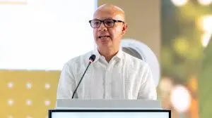 “No podemos volver a depender de tutelas”: presidente de la Corte le reclamó al Gobierno por crisis en salud