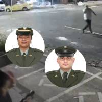 Las autoridades investigan las circunstancias en las que dos policías de la Sijín murieron durante un presunto caso de fuego amigo mientras verificaban una camioneta reportada como hurtada en Medellín. FOTO: Redes sociales, Policía.