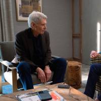 Harrison Ford y Michael J. Fox juntos en Shrinking, en español Terapia sin filtro. FOTO Cortesía Apple TV