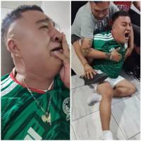 Una pantalla gigante encendida, tres hombres en un sillón negro y un hincha con la camiseta verde de México, que camina como un “león enjaulado” frente al televisor ante la eliminación del equipo del Mundial 2026. FOTO: Captura de video de redes sociales