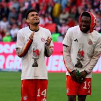 El colombiano Luis Fernando Díaz fue titular con el Bayern Múnich en la victoria 4-2 ante Stuttgar. La victoria coronó campeón anticipado de la Bundesliga al cuadro del colombiano. FOTO: AFP