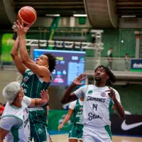 El colombiano Luis Almanza ha sido el mejor de Paisas en el arranque de la Champions en los dos duelos que ha disputado el equipo de Daniel Seoane. FOTO MANUEL SALDARRIAGA 