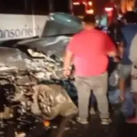 Así quedó uno de los vehículos accidentados en la Medellín-Bogotá. FOTO: Cortesía Denuncias Antioquia.