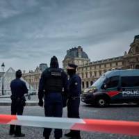El cinematográfico robo al museo del Louvre, en París, se llevó a cabo el pasado domingo 19 de octubre. FOTO: Getty