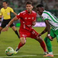 Rafael Carrascal (10) y Marino Hinestroza, dos referentes actual en América y Nacional, respectivamente. Foto: Manuel Saldarriaga Quintero.