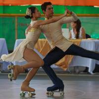 Jeshua Folleco junto a María Paula Muñoz con quien ganó medalla de bronce en la danza por parejas. En individual se llevó el oro en solo danza masculina. FOTO MANUEL SALDAARRIAGA 