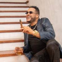 Gilberto Julián Sarante Perdomo, más conocido como Julián Oro Duro, es un reconocido cantante de merengue dominicano. FOTO: Tomada de @julianoroduro_oficial en Instagram.