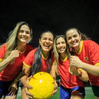 Las representantes de Colombia en el Mundial de fútbol para médicos terminaron en la séptima posición. Fotos Camilo Suárez y Cortesía Diego Castresana