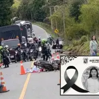 Adelante, la joven fallecida en el sinietro vial. Atrás, el lugar del suceso. FOTO: Cortesía Denuncias Antioquia