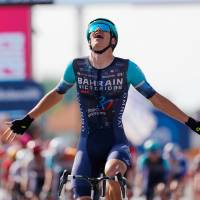El ciclista belga Alec Sagaert celebra su victoria en la etapa 12 del Giro de Italia 2026. Foto: tomada del x de @giroditalia