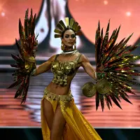 Vanessa Pulgarín en la presentación de traje tradicional en Miss Universo. FOTO AFP